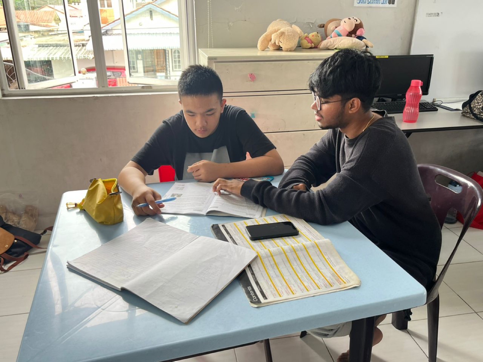 Excellence Academy student receiving individual tuition support